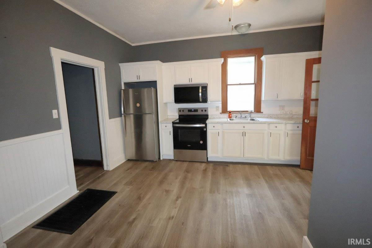 Listing Image 13