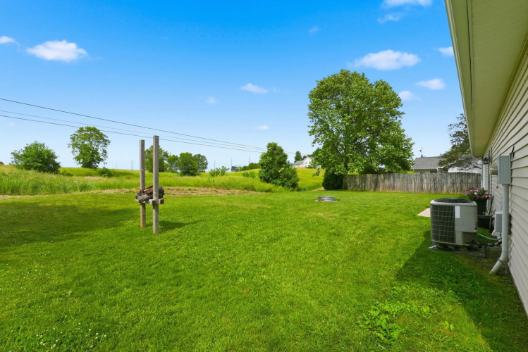 Listing Image 25