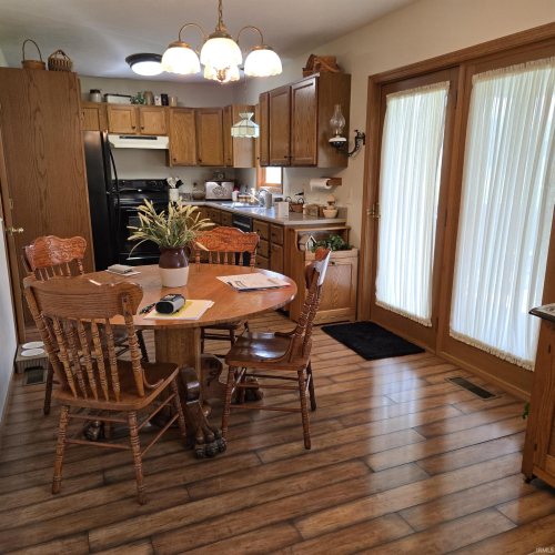Listing Image 8