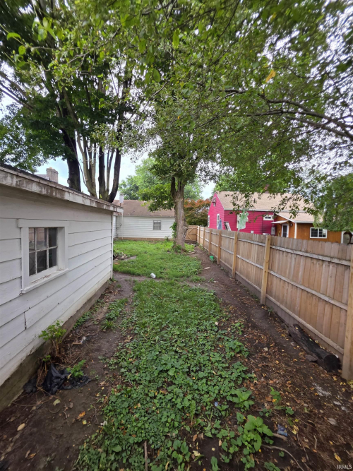Listing Image 6