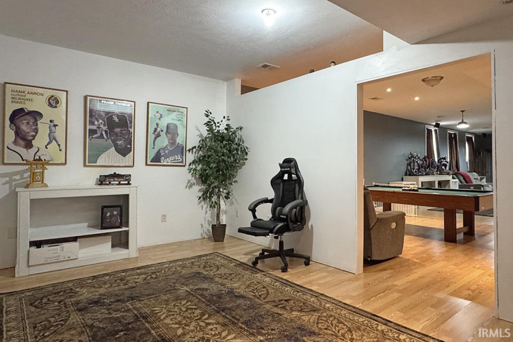 Listing Image 35