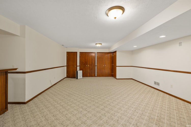 Listing Image 24