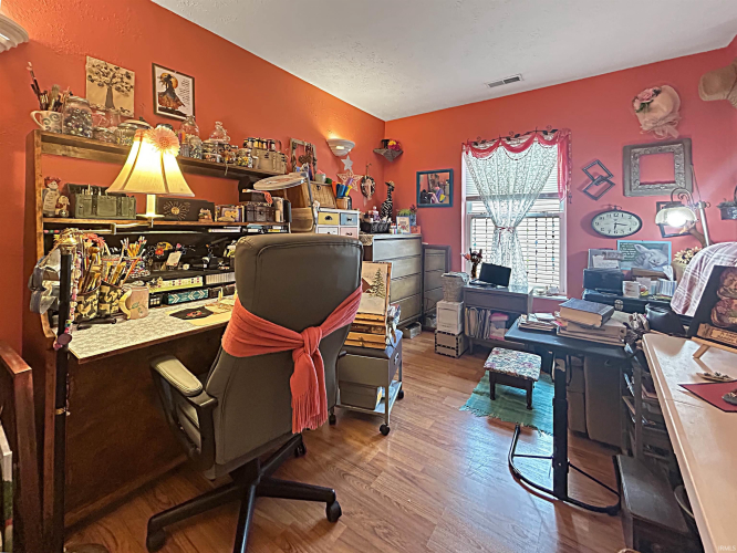 Listing Image 23