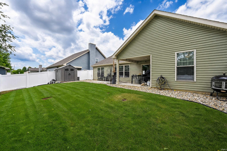 Listing Image 24
