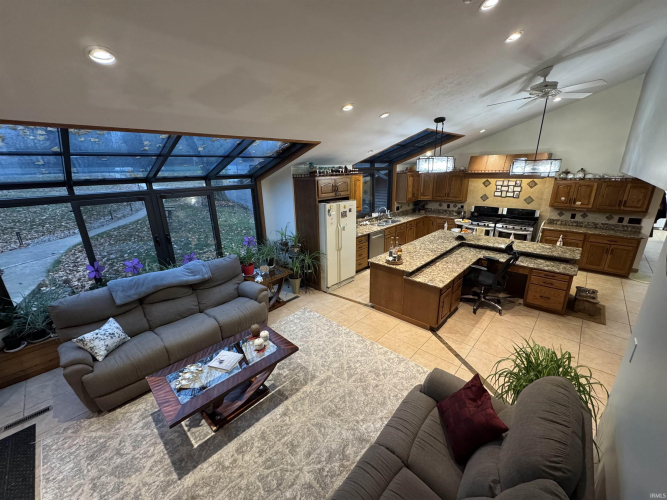 Listing Image 15
