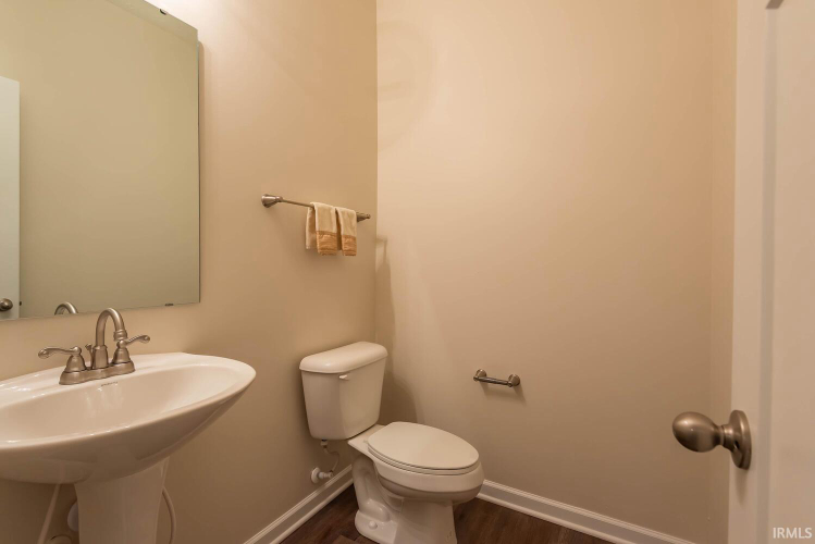 Listing Image 13