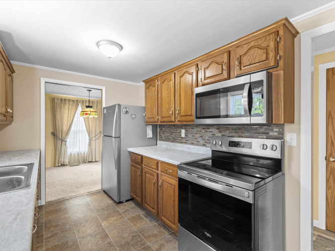 Listing Image 5