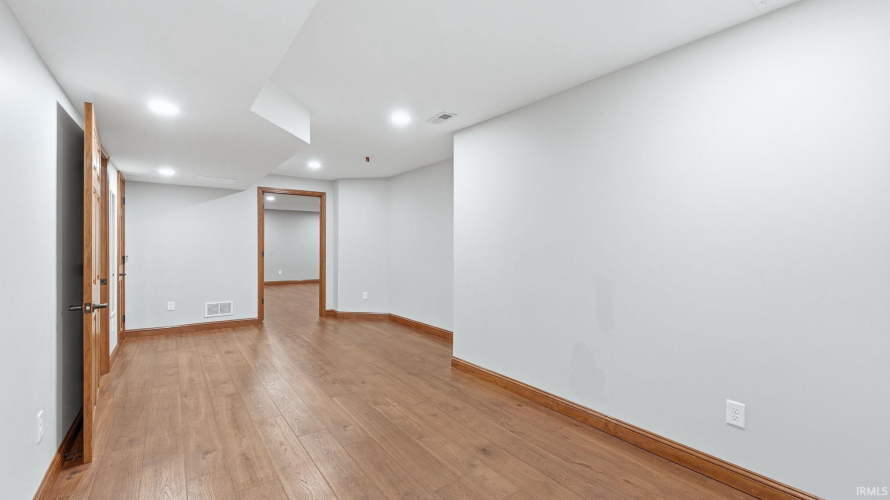 Listing Image 39