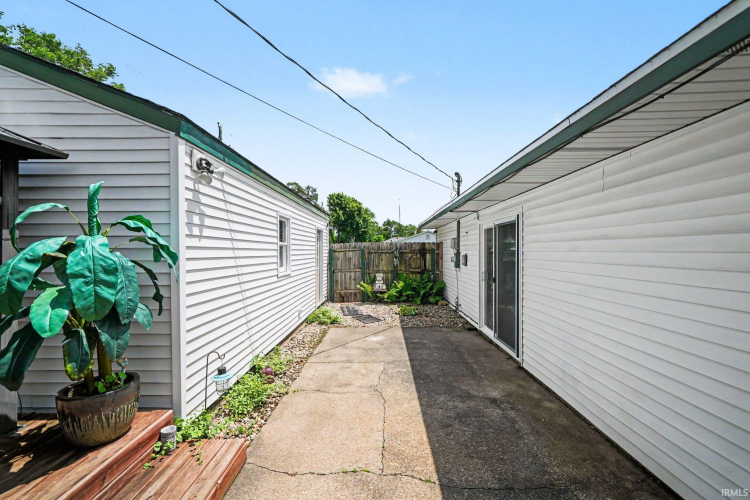 Listing Image 25