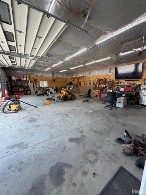 Listing Image 16