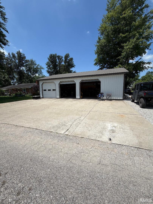 Listing Image 8