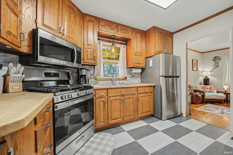 Listing Image 14