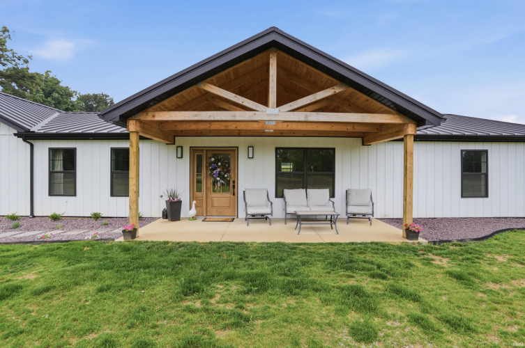 Listing Image 4