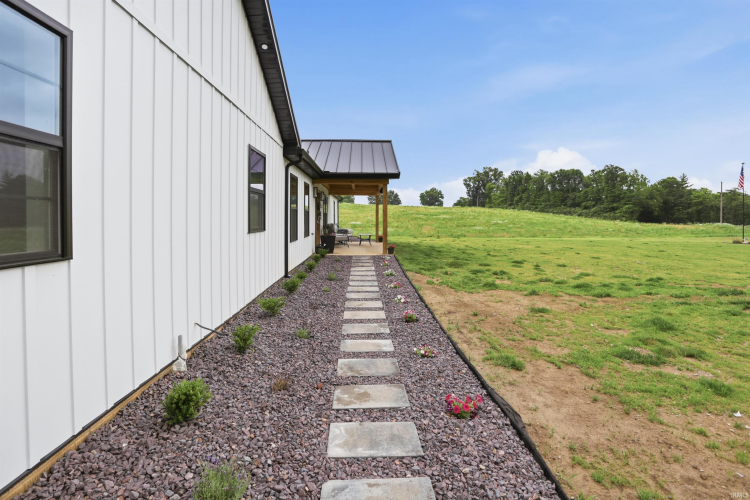 Listing Image 38