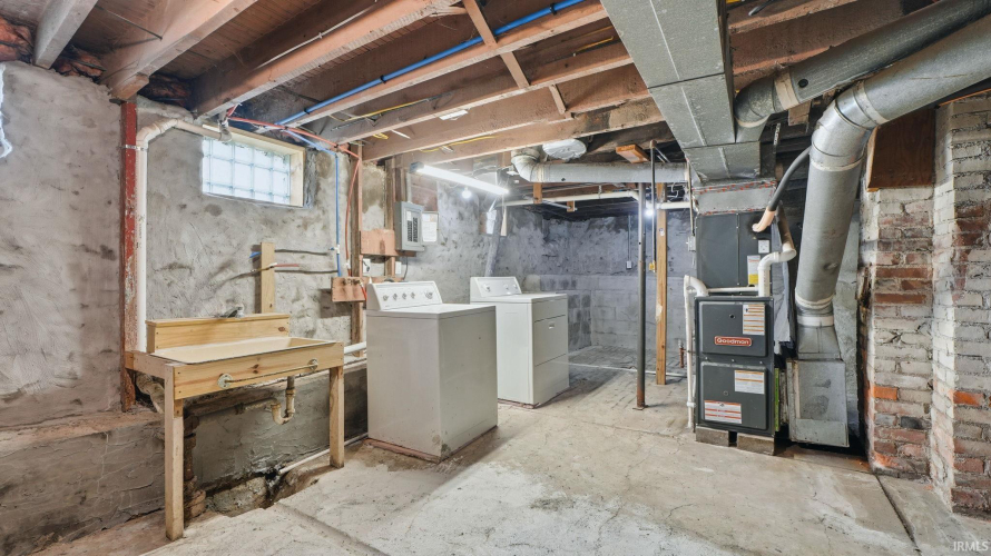 Listing Image 17
