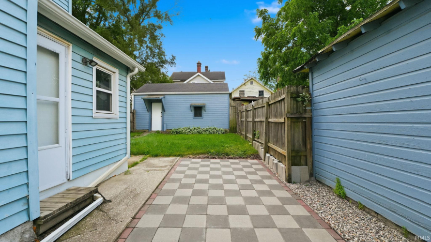 Listing Image 18