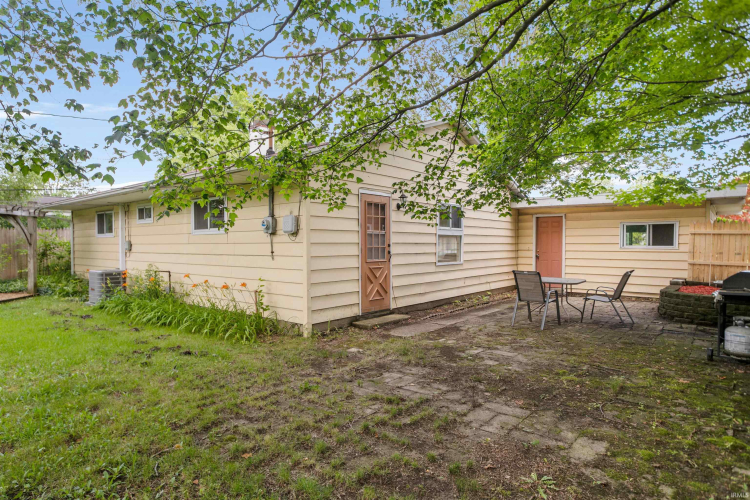Listing Image 17