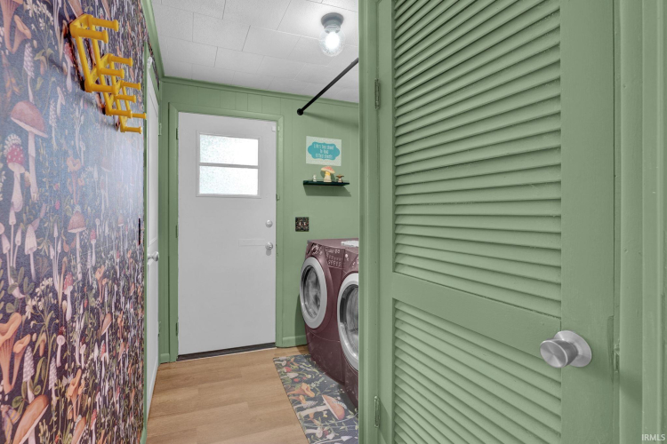 Listing Image 24