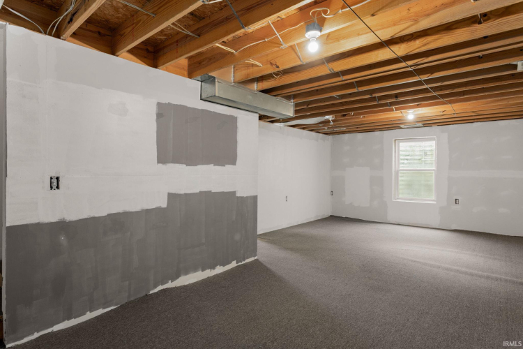 Listing Image 24