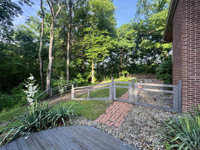 Listing Image 45