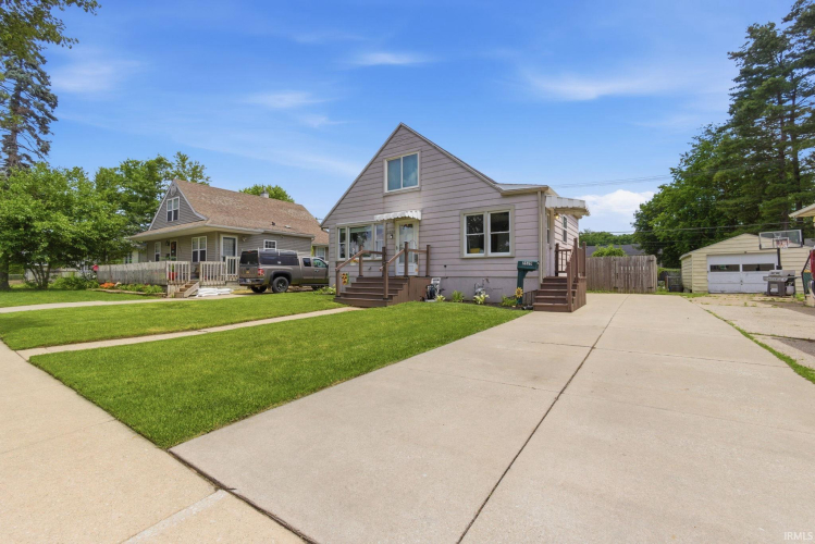 Listing Image 2