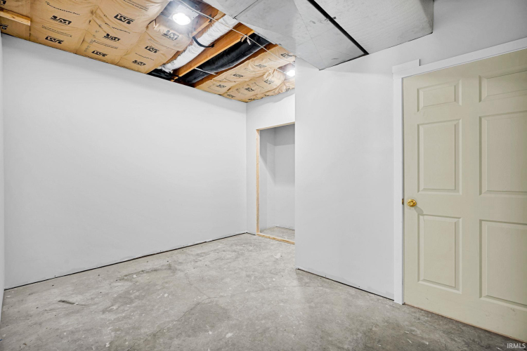 Listing Image 24
