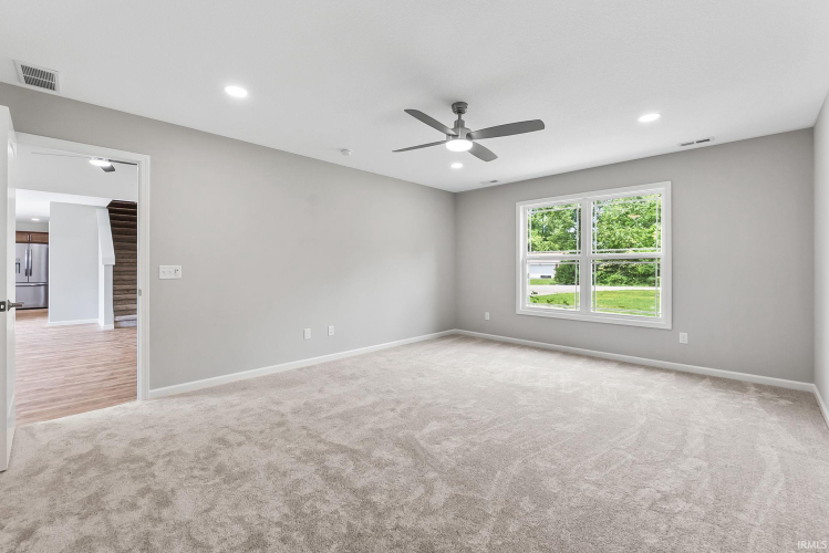Listing Image 33