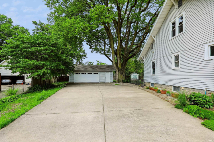 Listing Image 36