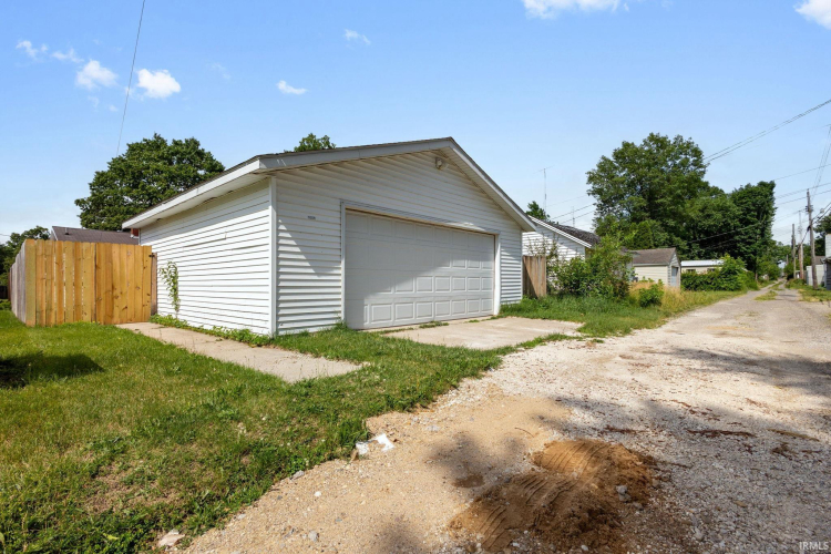 Listing Image 22