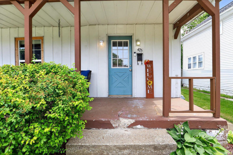 Listing Image 4