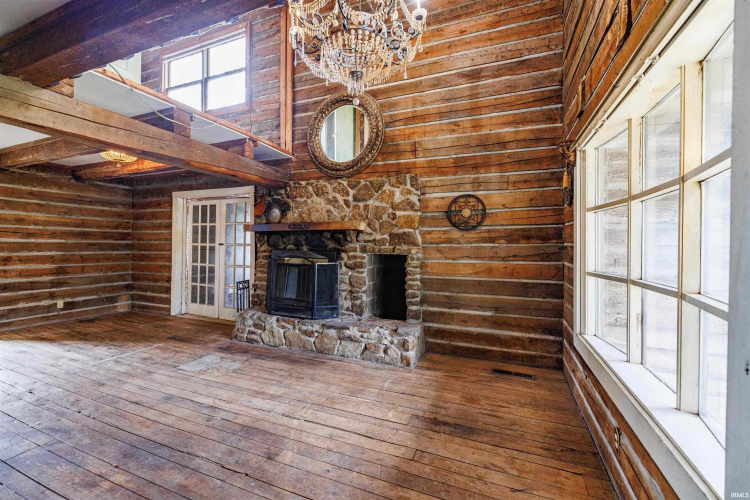 Listing Image 8