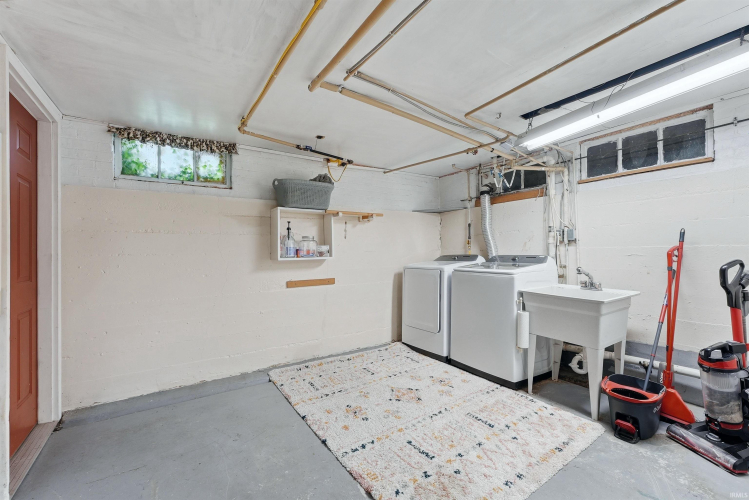 Listing Image 35