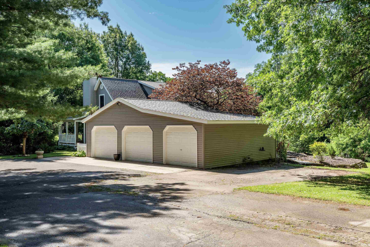 Listing Image 44