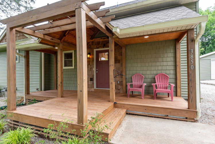 Listing Image 4