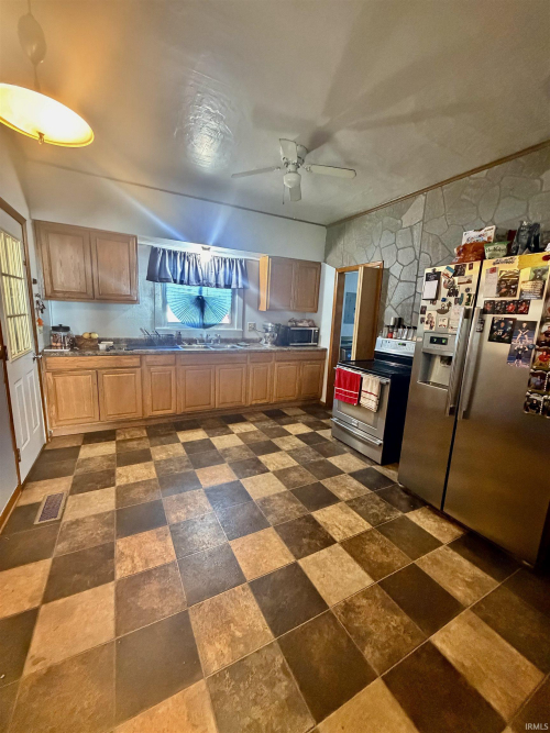 Listing Image 6