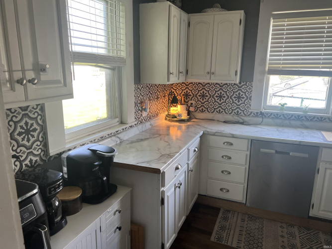 Listing Image 14