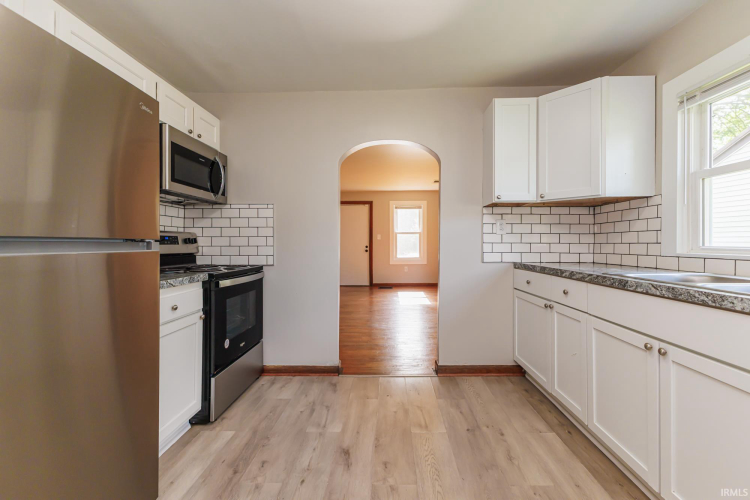 Listing Image 19