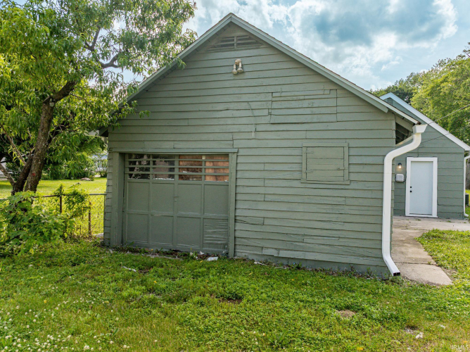 Listing Image 8