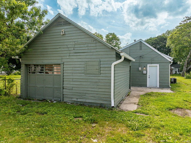 Listing Image 9