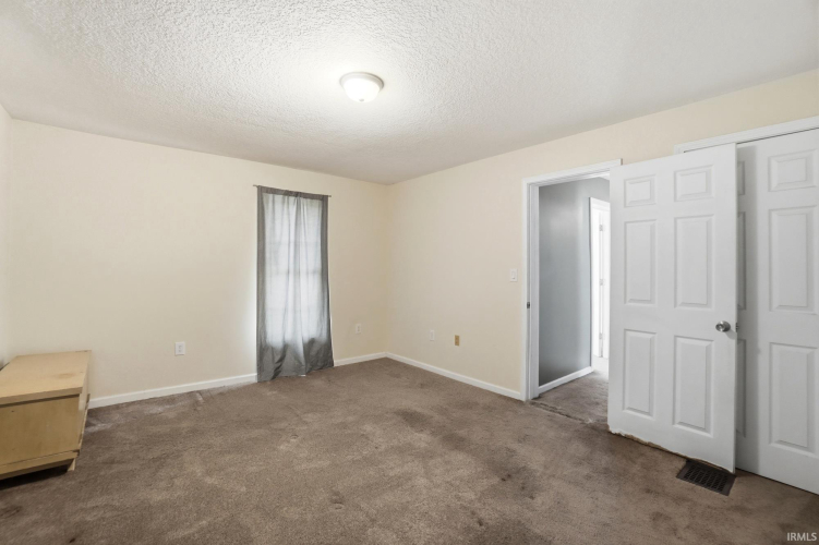 Listing Image 24
