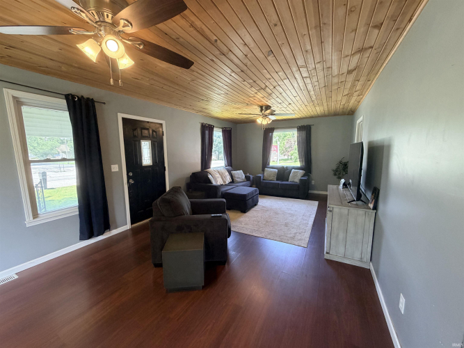 Listing Image 16