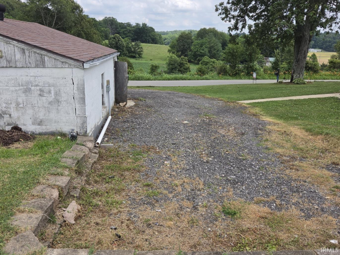 Listing Image 16