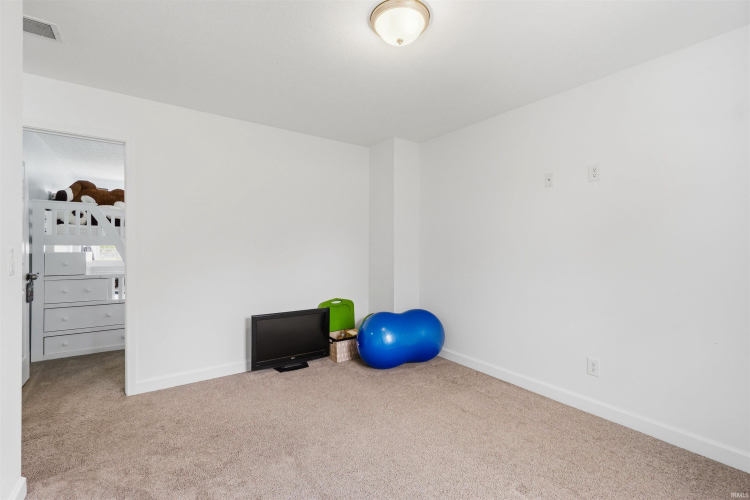 Listing Image 30