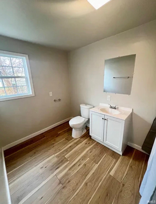 Listing Image 5