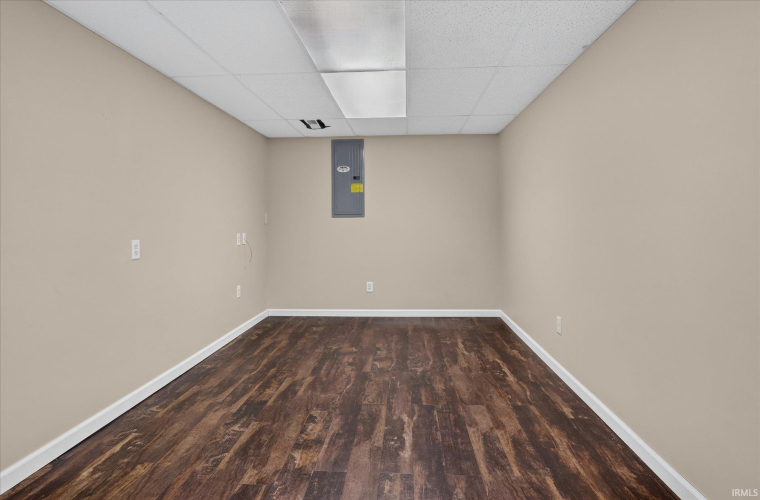 Listing Image 37