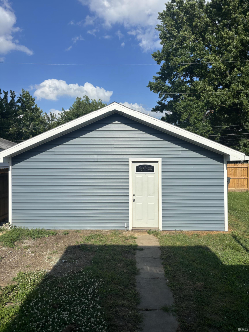 Listing Image 18