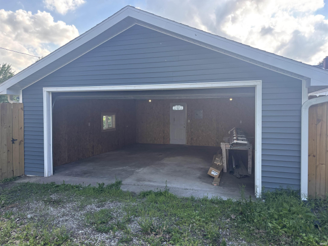 Listing Image 20