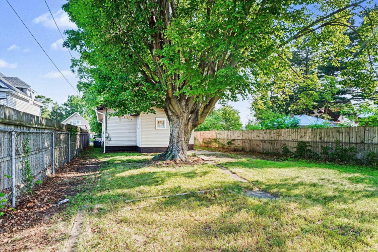 Listing Image 15