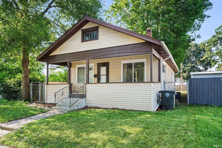 Listing Image 3