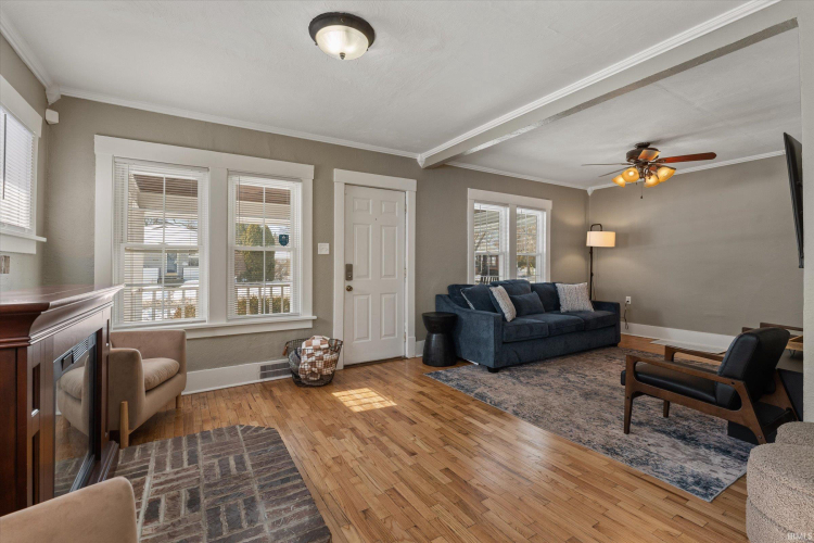 Listing Image 19